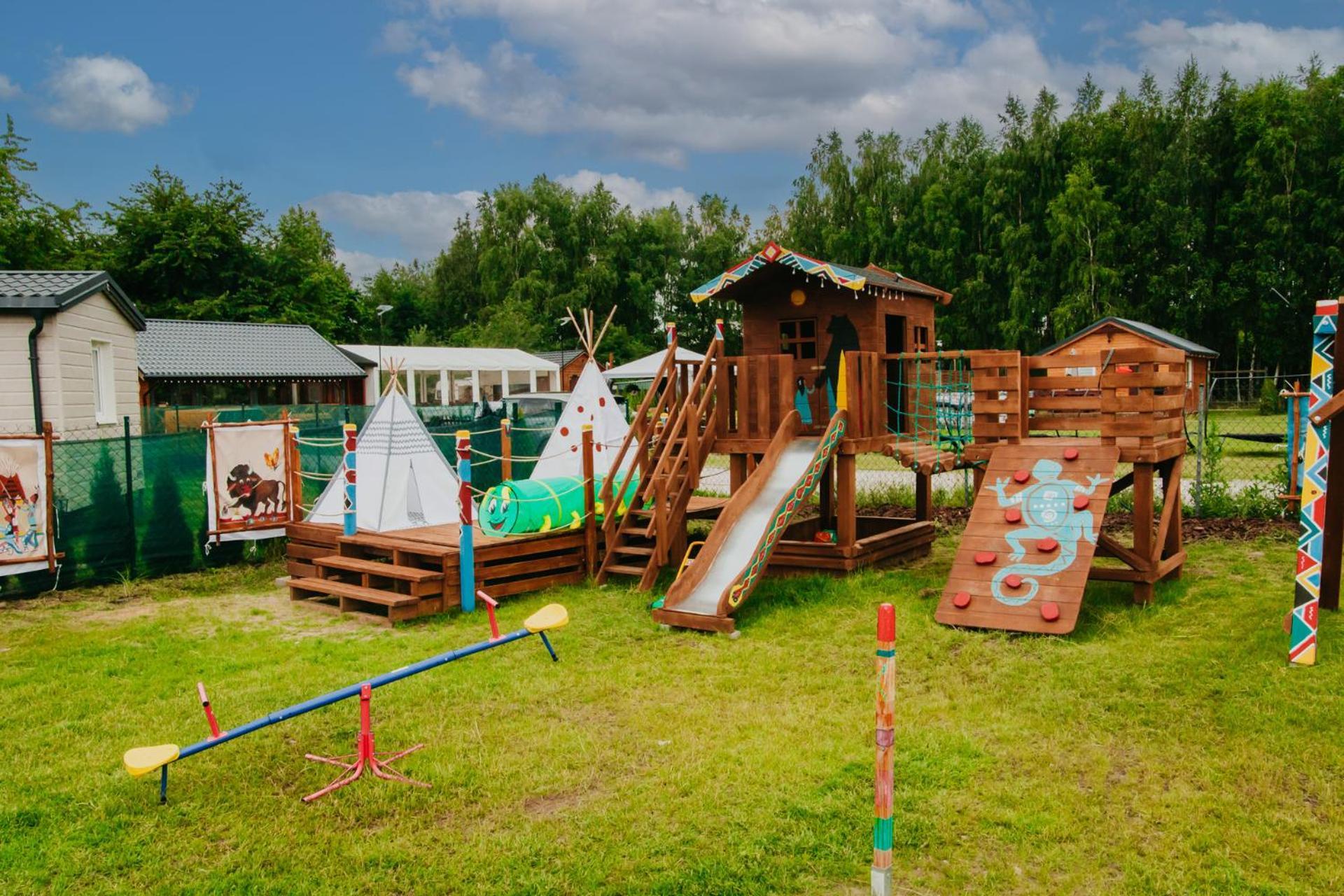 Indiana Camp - 150 M Od Suntago Park Otel Grabce-Towarzystwo Dış mekan fotoğraf